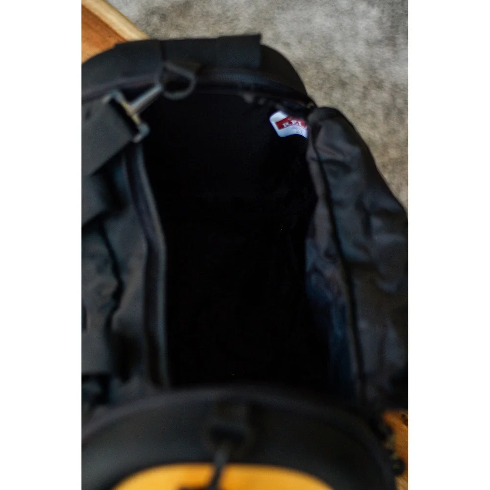 Tommy Bahama Relax Hard Sided Expandable Duffle Bag Yellow Black Suitcase Travel